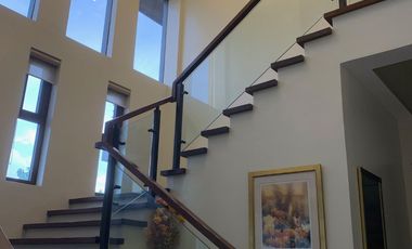 Beautifully Spacious 4 Bedroom & 1 Guest House Mansion  (corner house), in the High End Amara Residences with Private Swimming  Pool, available for Re