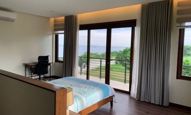 Beautifully Spacious 4 Bedroom & 1 Guest House Mansion  (corner house), in the High End Amara Residences with Private Swimming  Pool, available for Re