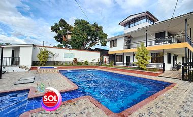 EN QUIMBAYA QUINDÍO, RENTO FINCA GRANDES GRUPOS POR DÍAS, ALQUILER CASA CAMPESTRE EJE CAFETERO