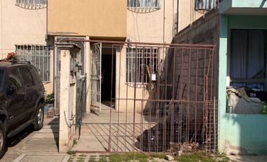 Venta de Casa de 2 Recamaras, 2 Niveles, Ubicado en Ara 2 Chicoloapan en $730,000