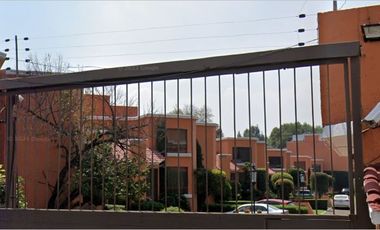 Casa en venta en calle Industria col.  Axotla, Álvaro Obregón.   CDMX.                                  CVMS