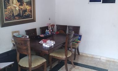 EN EL BARRIO EL SILENCIO VENDO CASA CON APARTAMENTO EN SEGUNDO PISO TIENE 2 HABITACIONES Y EN EL PRIMERO TRES HABITACIONES