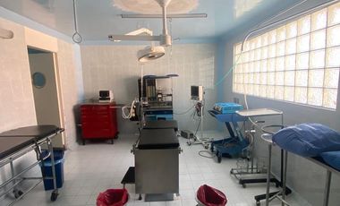 Clínica Equipada operando Ubicadisima