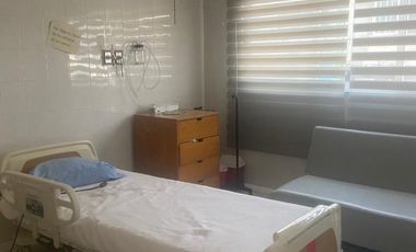 Clínica Equipada operando Ubicadisima