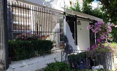 Arriendo amplia y cómoda casa  AMOBLADA , . Cerca de todo, centros comerciales , parque de la leyenda vallenata, Gobernacion , parque de la vida.