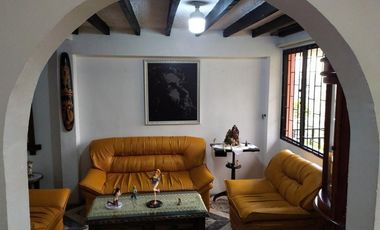 SE VENDE HERMOSA CASA ESQUINERA 🏠 En LA CAROLA