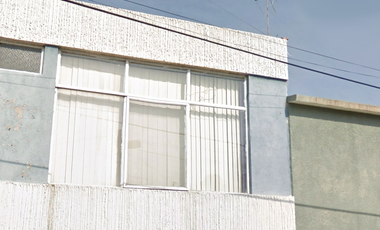 casa en venta en Jardines de Celaya 1a secc., Celaya, Guanajuato en calle de Jacarandas # 111