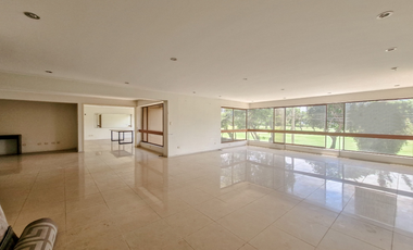 Venta de exclusivo Departamento con vista al Golf de San Isidro.