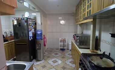 SE VENDE CASA EN VILLA MACUL, 4 DORMITORIOS, 2 BAÑOS, VALOR 9.300UF