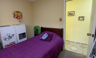 SE VENDE CASA EN VILLA MACUL, 4 DORMITORIOS, 2 BAÑOS, VALOR 9.300UF