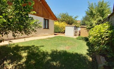 SE VENDE CASA EN VILLA MACUL, 4 DORMITORIOS, 2 BAÑOS, VALOR 9.300UF