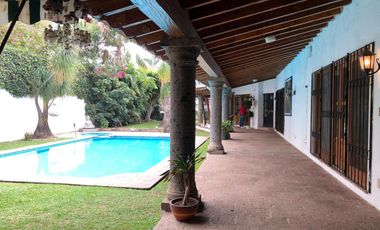 Casa sola en un nivel, en venta, VISTA hermosa, Cuernavaca, VIGILANCIA