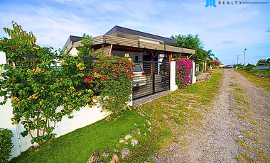 🌄 For Sale: Overlooking House with Swimming Pool in Sibulan 🌄