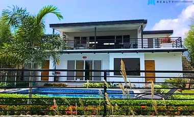 🌄 For Sale: Overlooking House with Swimming Pool in Sibulan 🌄