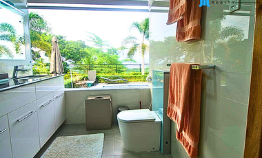 🌄 For Sale: Overlooking House with Swimming Pool in Sibulan 🌄