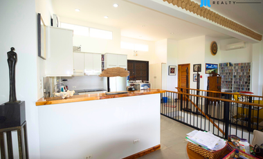🌄 For Sale: Overlooking House with Swimming Pool in Sibulan 🌄
