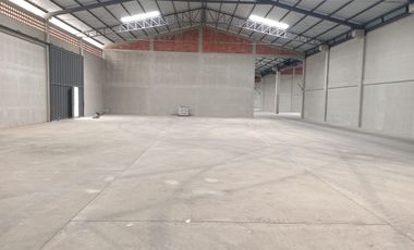 Bodega- Galpón de alquiler en Durán, Frente a la Vía Durán Tambo, 756 m2