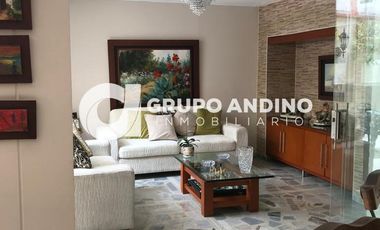 Se Vende Casa en el Conjunto Residencial Cantabria 2