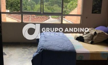 Se Vende Casa en el Conjunto Residencial Cantabria 2