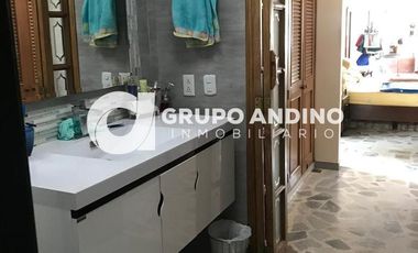 Se Vende Casa en el Conjunto Residencial Cantabria 2