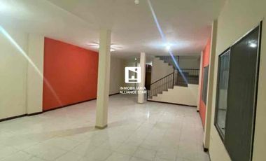 ALQUILER O VENTA CASA COMERCIAL CÉNTRICA