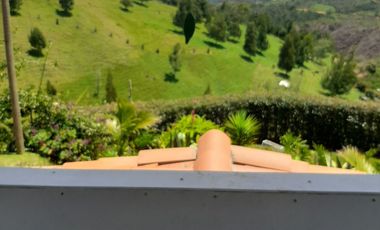 VENDO FINCA DE DOS NIVELES EN SAN VICENTE FERRER ANTIOQUIA.