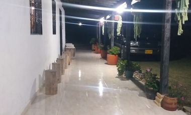 VENDO FINCA DE DOS NIVELES EN SAN VICENTE FERRER ANTIOQUIA.