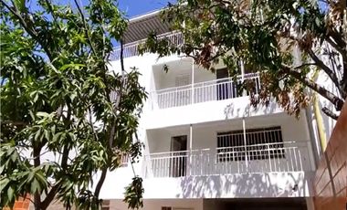 Hostal en venta en Playa Salguero Santa Marta, 12 habitaciones -5 apartamentos