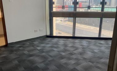 ALQUILO OFICINAS EN EL CENTRO FINANCIERO DE SAN ISIDRO