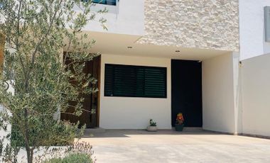 Casa en RENTA en Barranca del Refugio. León, Guanajuato