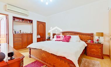 Casa de Venta con Piscina en La Carolina, Machala