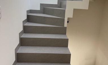 Casa en venta Nueva, San Mateo Atenco. EDOMEX, Fraccionamiento la Esmeralda. para estrenar y acabados de lujo.