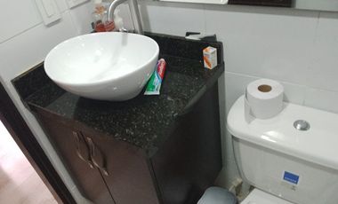 AMPLIO APARTAMENTO VENDO