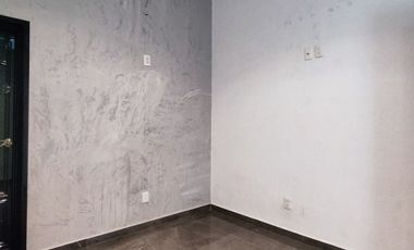 Casa en Renta en Jardines de la Paz: Jacuzzi, Estudio y Recámara en Planta Baja