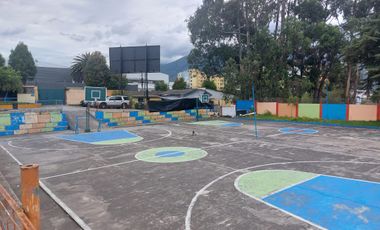 SE VENDE GRAN PROPIEDAD UBICADA EN AVENIDA GALO PLAZA CON USOS MULTIPLES