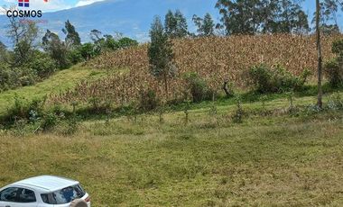 Venta de casa de campo con terreno en Otavalo sector Agato Yaculoma, 3.951 m2