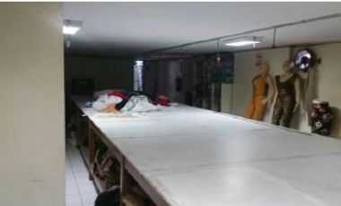 4 LOCALES DE TALLER EN LA VICTORIA