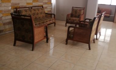 Amplia Casa en Centenario Sur