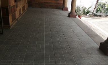 Amplia Casa en Centenario Sur