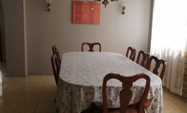 Amplia Casa en Centenario Sur