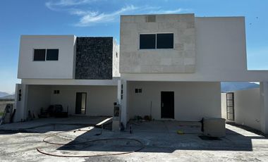 Casa en venta en Privanzas Mirasierra Saltillo Coahuila
