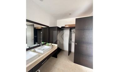 CASA CON APANTLE DENTRO DE CONDOMINIO EN RENTA EN SUMIYA JIUTEPEC