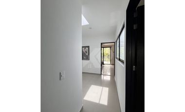 CASA CON APANTLE DENTRO DE CONDOMINIO EN RENTA EN SUMIYA JIUTEPEC