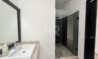 CASA CON APANTLE DENTRO DE CONDOMINIO EN RENTA EN SUMIYA JIUTEPEC