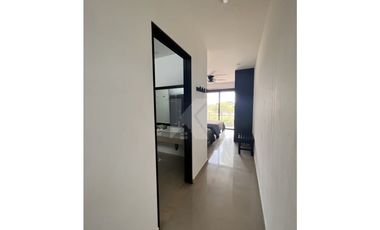 CASA CON APANTLE DENTRO DE CONDOMINIO EN RENTA EN SUMIYA JIUTEPEC