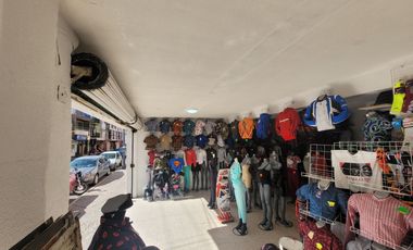 Local comercial y 5 departamentos en venta en zona centro.