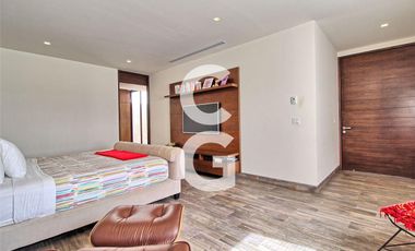 Casa en Venta en Cancun en Residencial Villa Magna Con Amplio Jardin