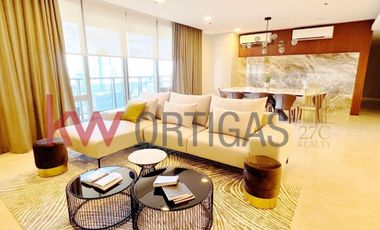 4BR in The Suites, BGC