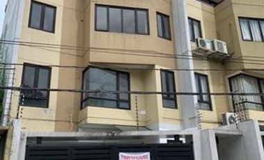 3Storey with 3BR Spacious Townhouse For Rent at Wilson, San Juan City