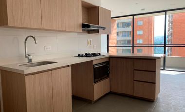 45011 Apartamento en arriendo en el sector Loma del Escobero